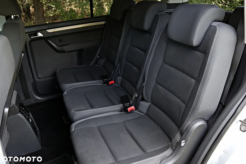 Volkswagen Touran 1.6 TDI DPF STYLE - 7
