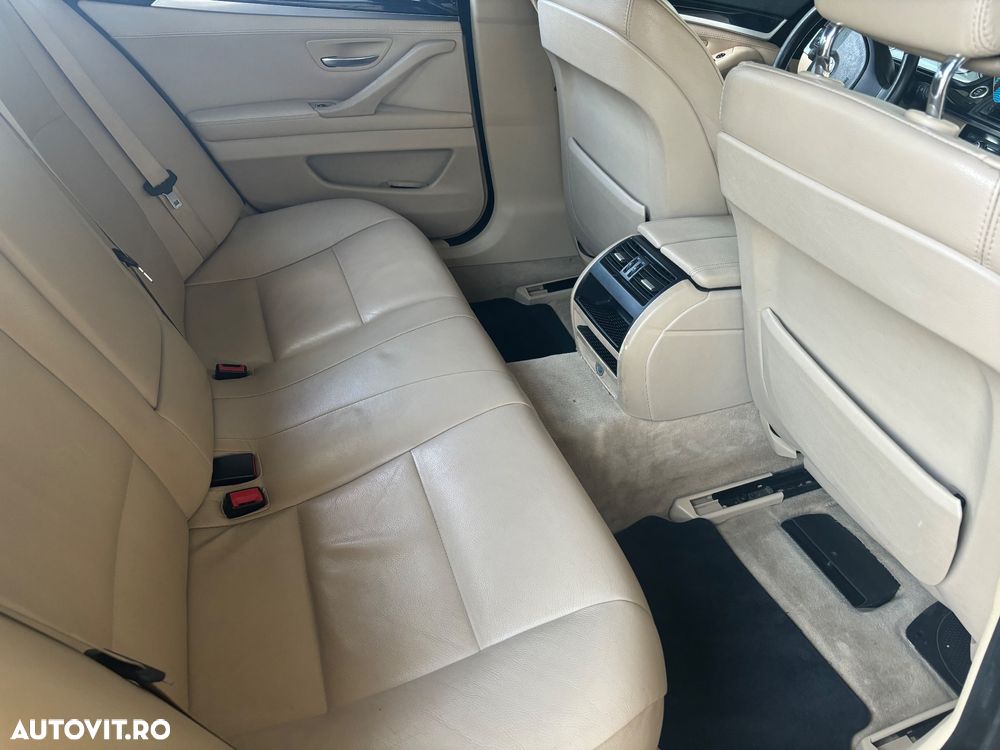 BMW Seria 5 520d - 12