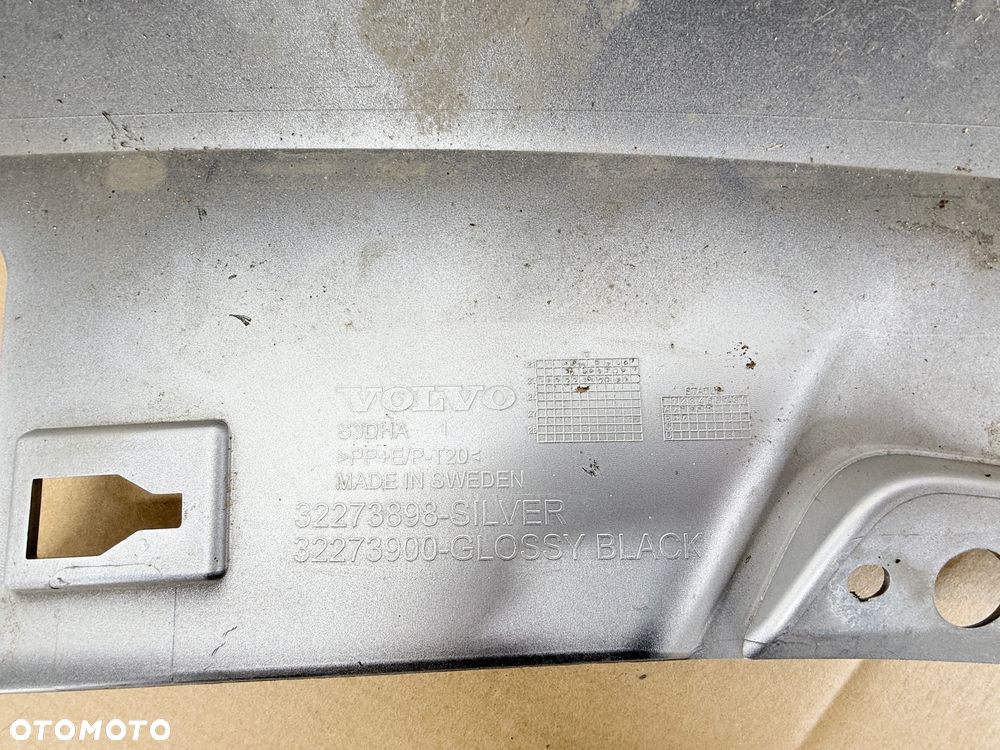 Spoiler dokładka dyfuzor zderzak tył VOLVO XC40 II - 4