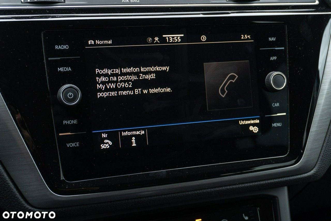 Volkswagen Touran - 23