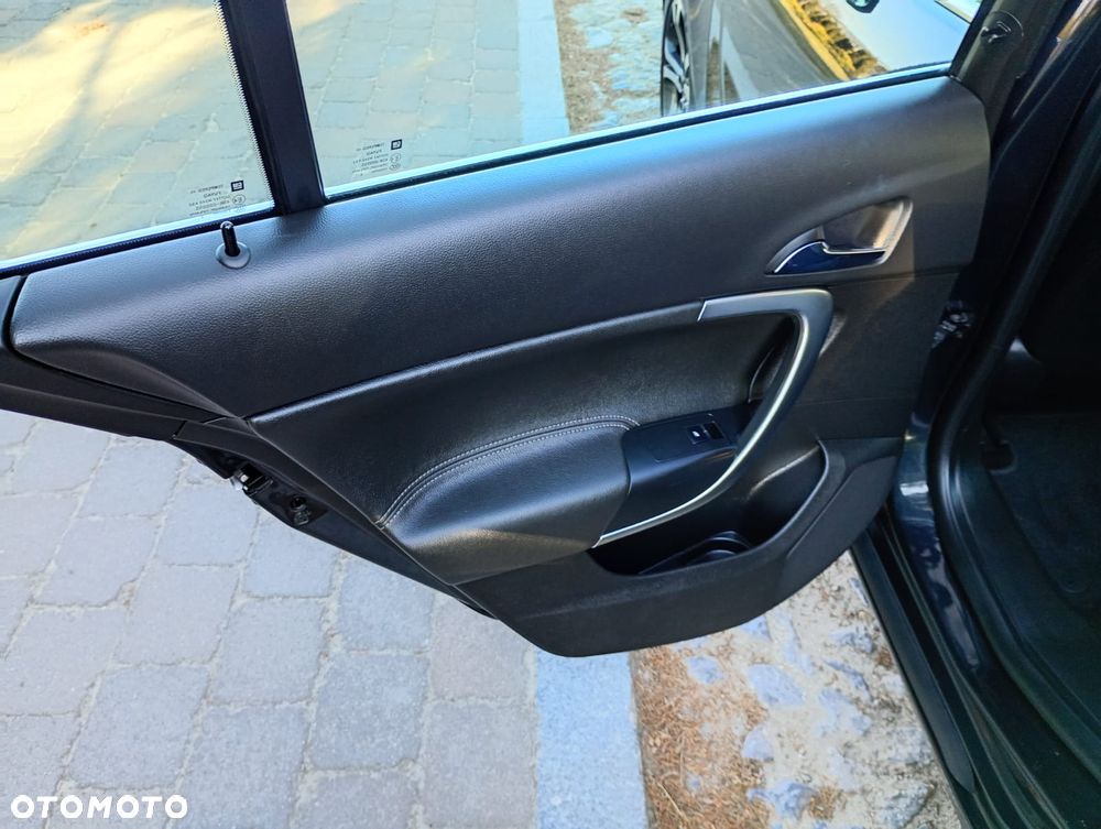 Opel Insignia 2.0 CDTI Cosmo S&S - 27