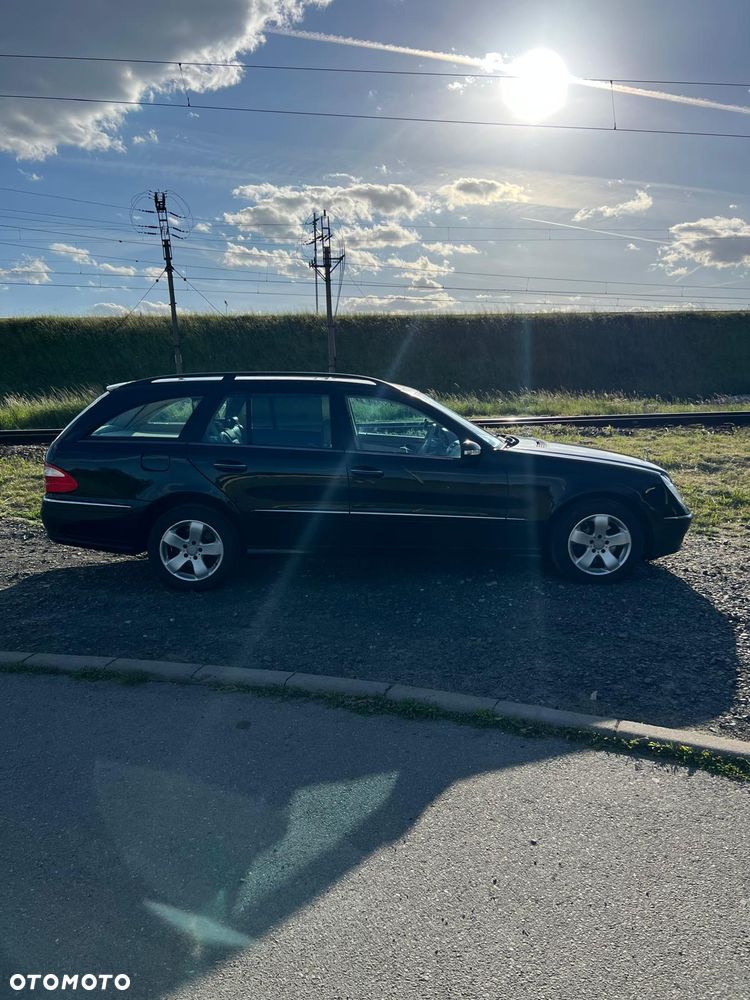 Mercedes-Benz Klasa E 320 4-Matic T Avantgarde - 12