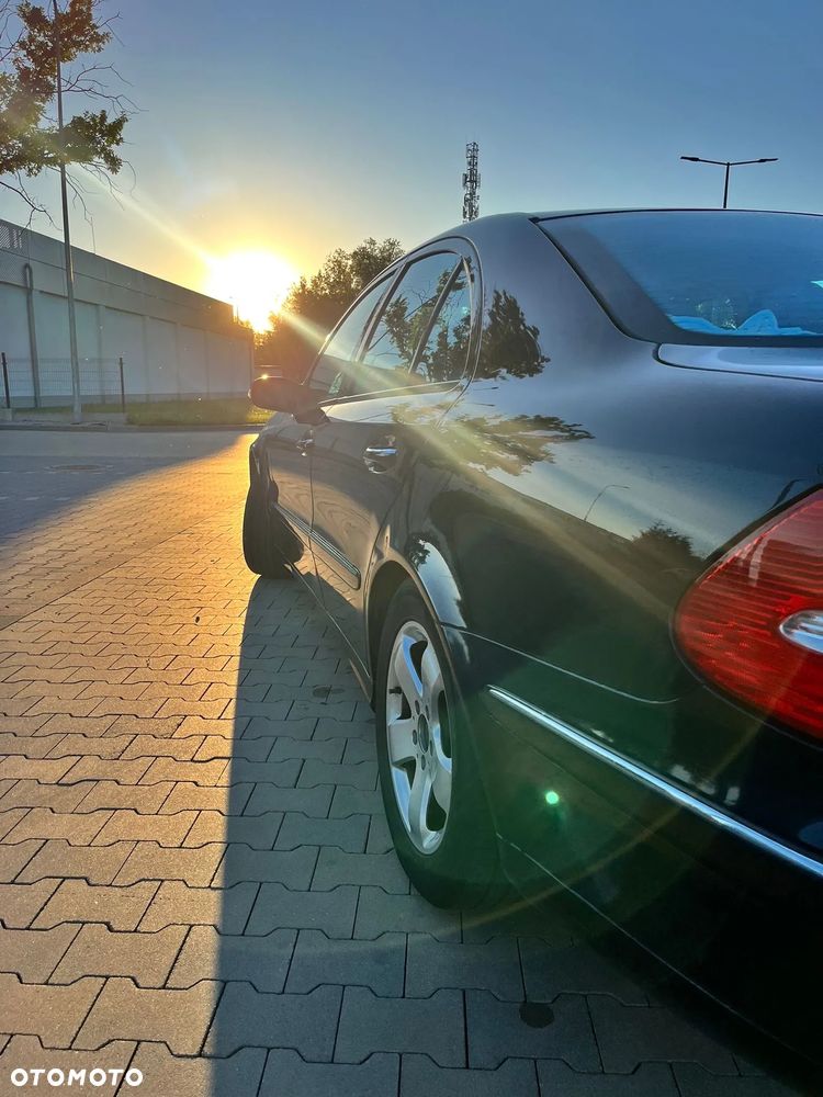 Mercedes-Benz Klasa E 200 Kompressor T Avantgarde - 3