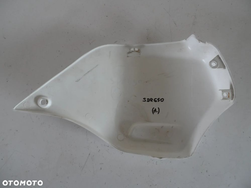 SUZUKI DR 650 osłony plastikowe na zbiorni paliwa P,L - 6