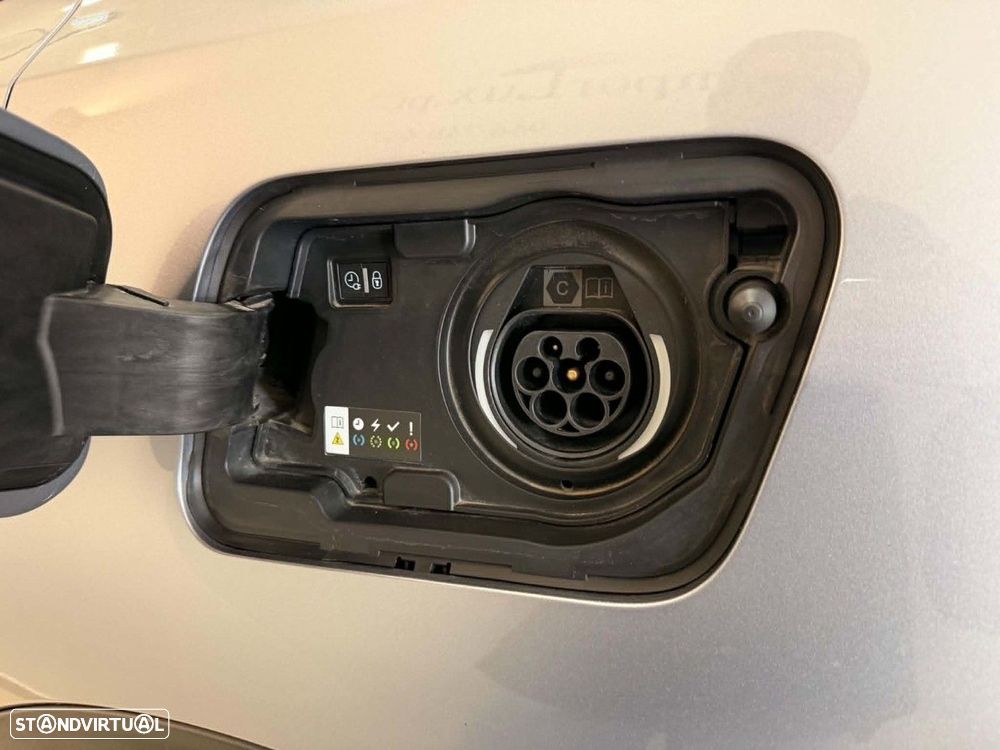 Peugeot 3008 1.6 Hybrid Allure e-EAT8 - 18