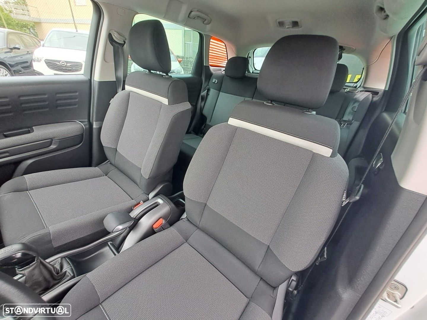 Citroën C3 Aircross 1.2 PureTech Shine - 15