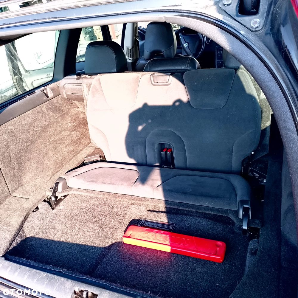 Volvo V70 2.4 Black Edition - 26