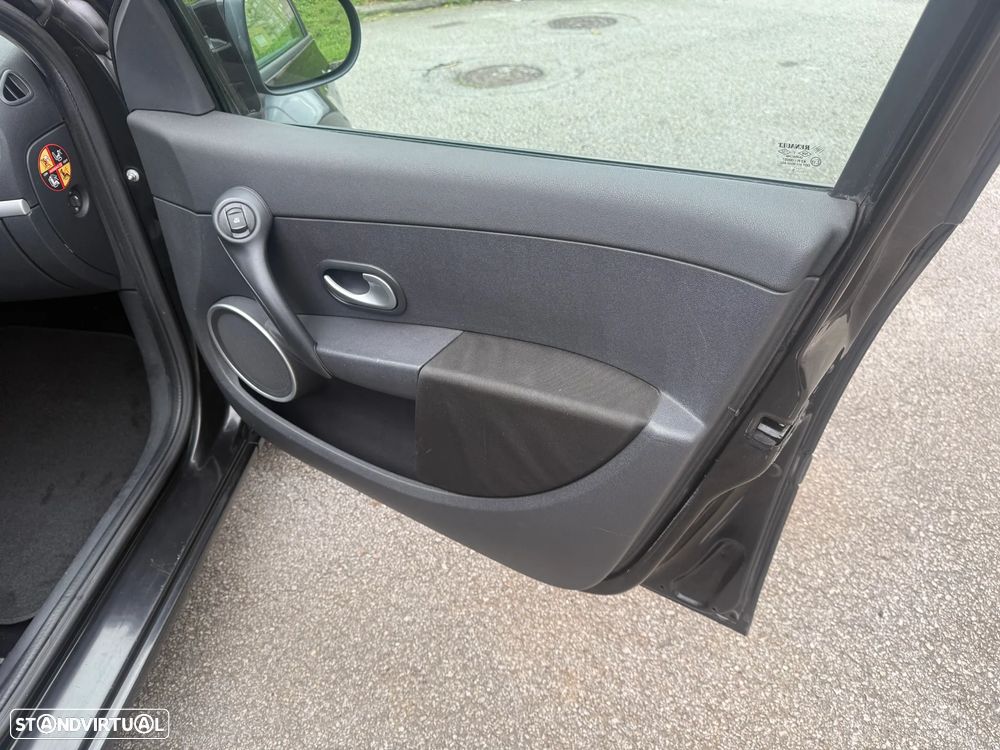 Renault Clio Break 1.5 dCi Dynamique - 14