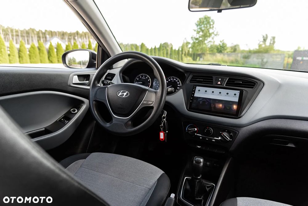 Hyundai i20 1.2 Select - 24
