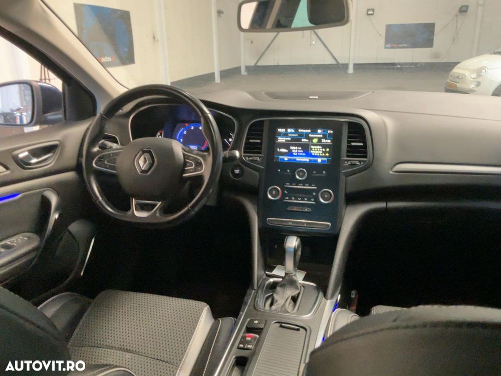 Renault Megane ENERGY TCe 140 EDC BOSE EDITION - 16