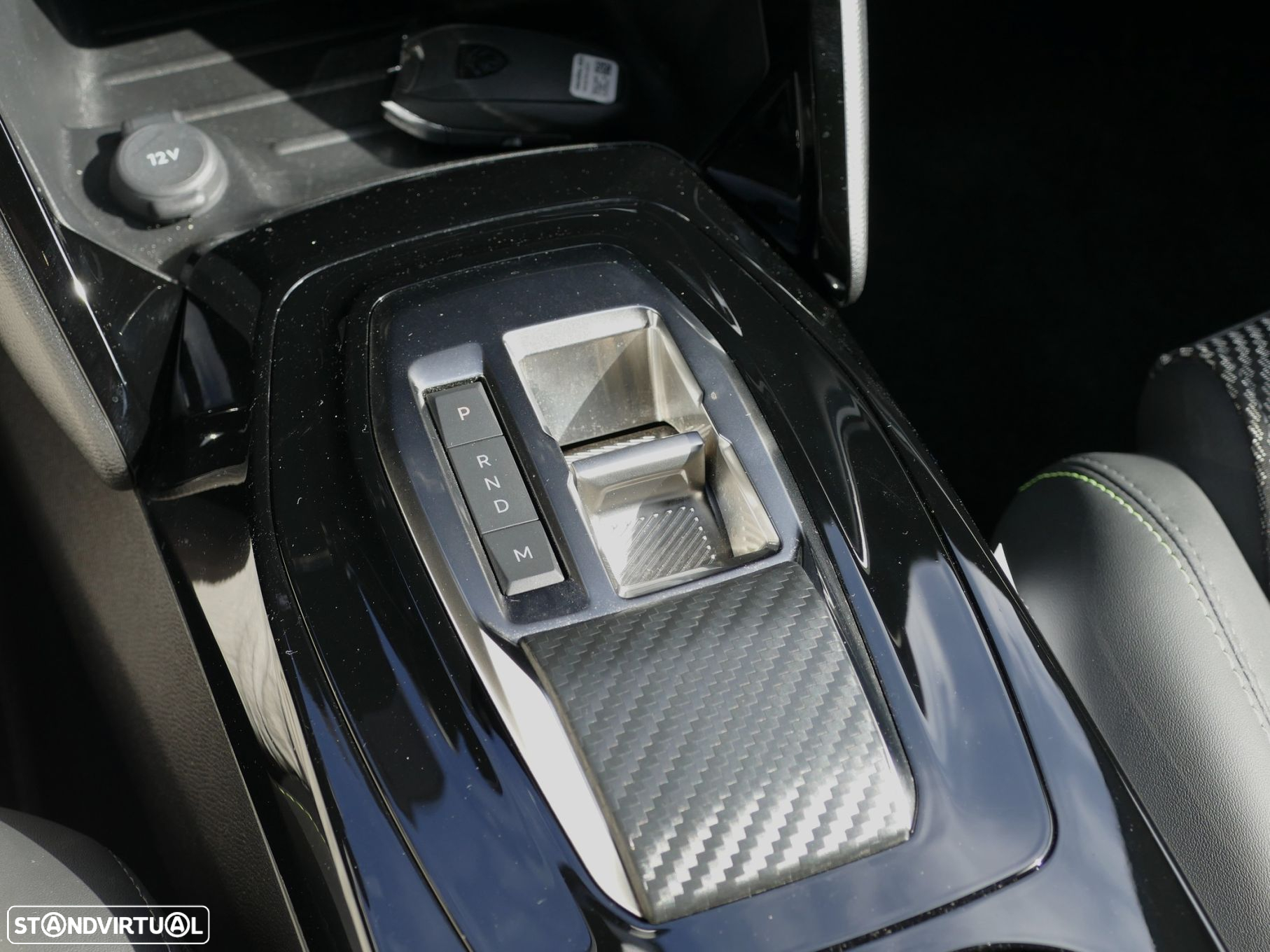 Peugeot 2008 1.2 PureTech GT EAT8 - 24