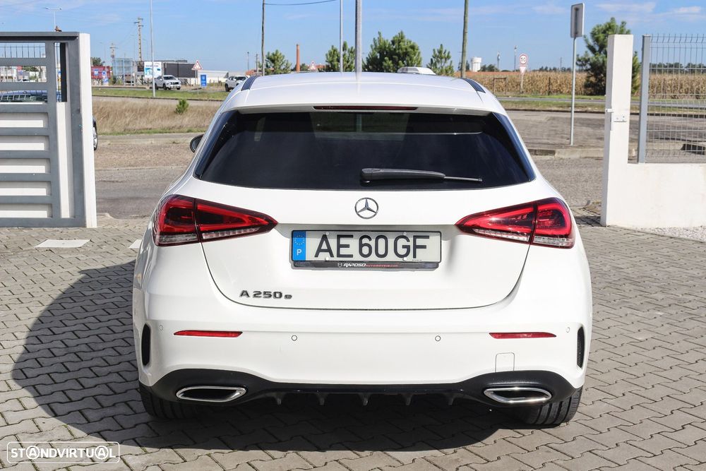 Mercedes-Benz A 250 e AMG Line - 19