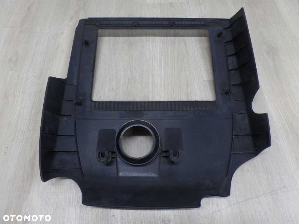 ISUZU D-MAX 2.5 4J 06-12 OSLONA POKRYWA GORNA SILNIKA - 3