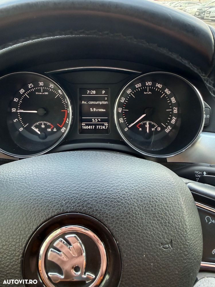 Skoda Superb 2.0 TDI Green tec DSG Elegance - 15