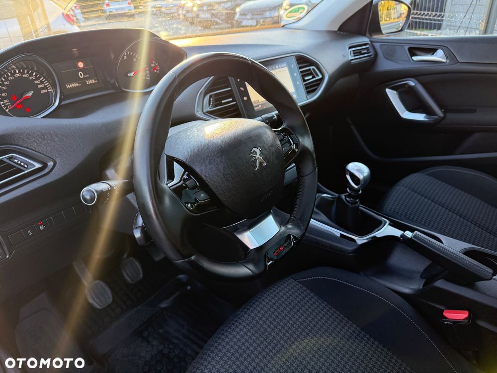 Peugeot 308 - 18