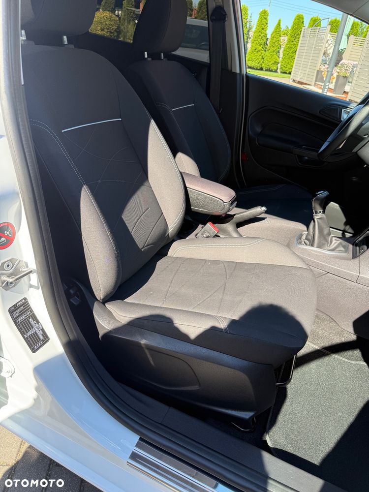Ford Fiesta - 17