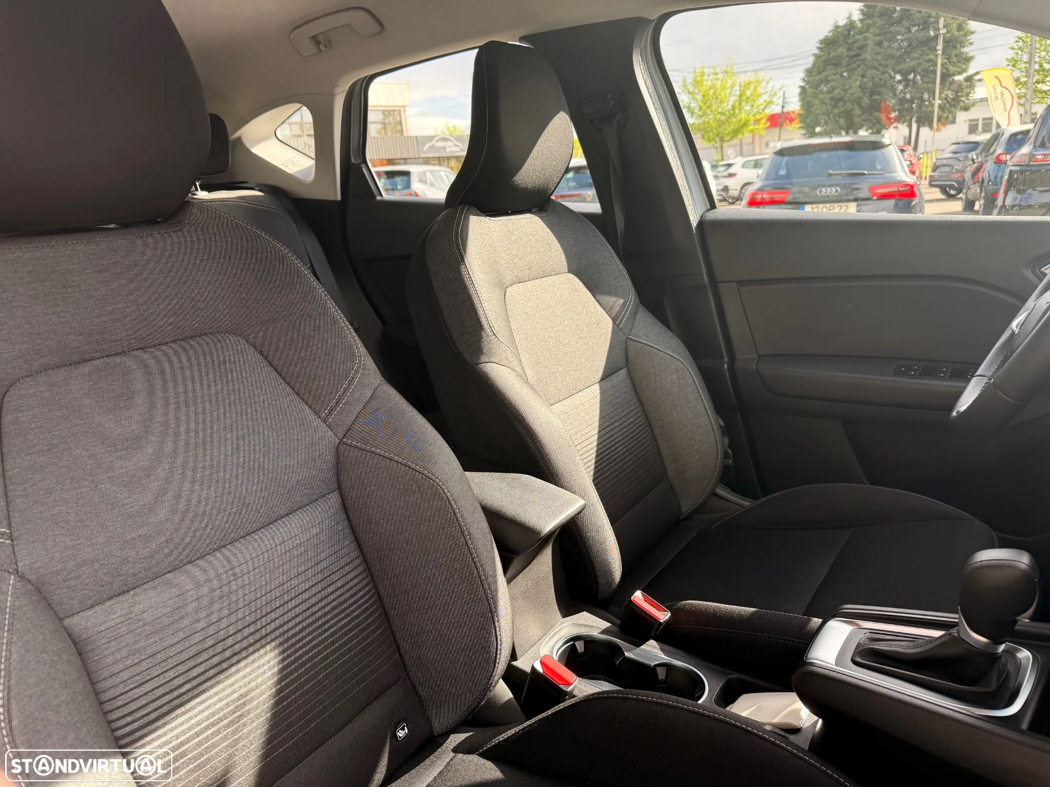 Renault Captur BLUE dCi 115 EDC INTENS - 13