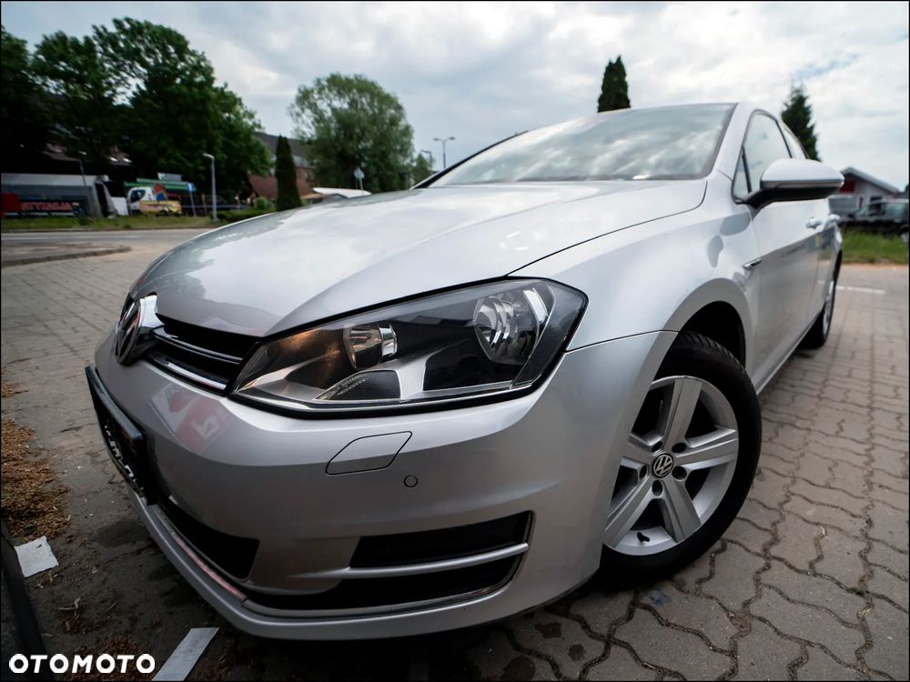 Volkswagen Golf - 10