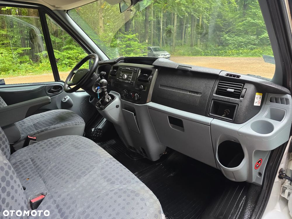 Ford Transit - 16