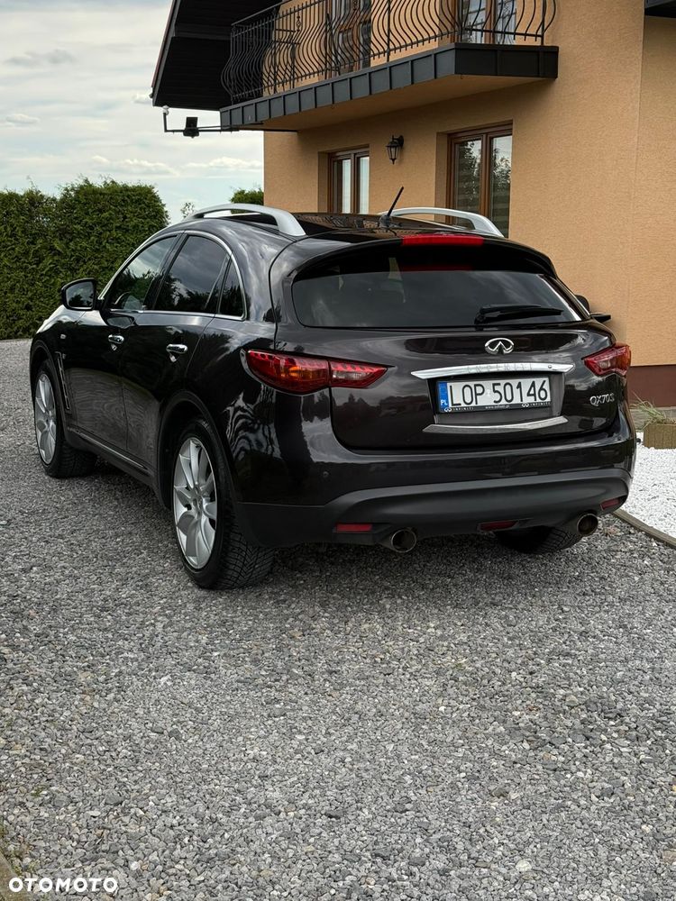 Infiniti QX70 3.7 S - 6