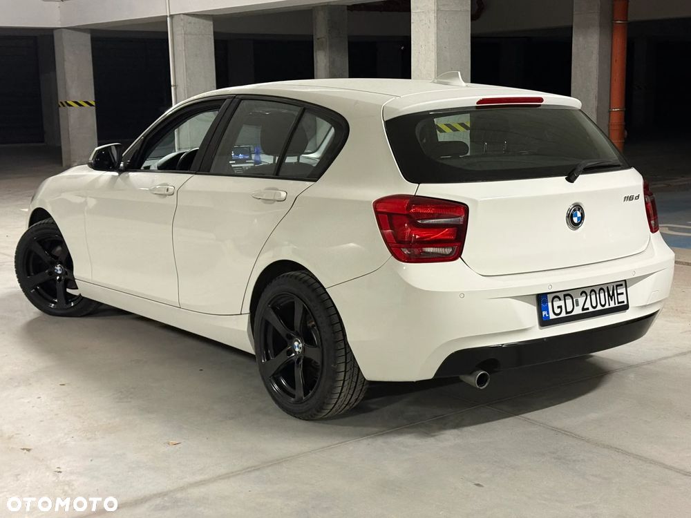 BMW Seria 1 116d EfficientDynamics Sport Line - 4