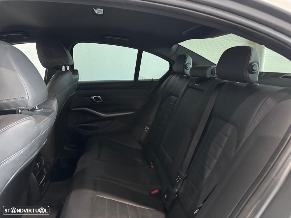 BMW 320 d Pack M Auto - 12