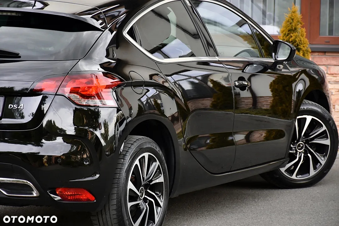 Citroën DS4 BlueHDi 120 S&S SoChic - 11