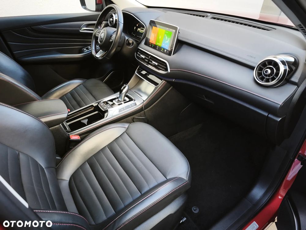 MG EHS Luxury - 8