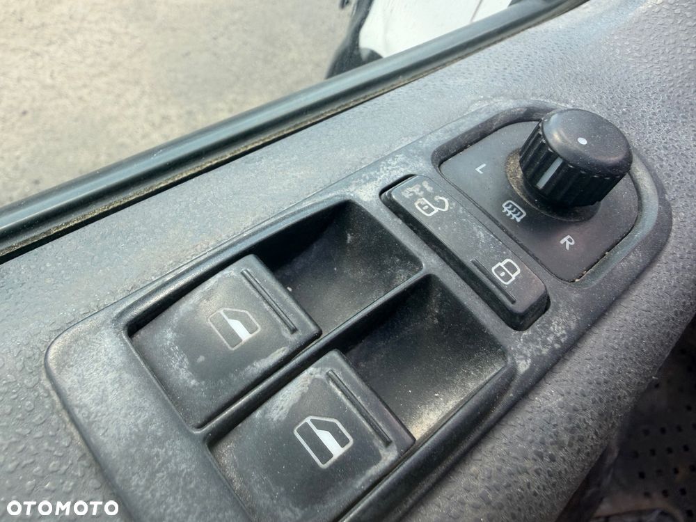 Volkswagen T5 - 6