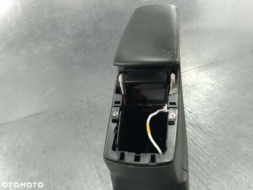 PODŁOKIETNIK RENAULT SCENIC III ( 09-16 ) 8-127-320 - 8