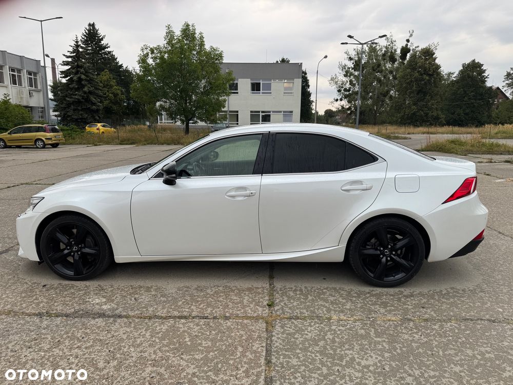 Lexus IS 200t Elegance - 2