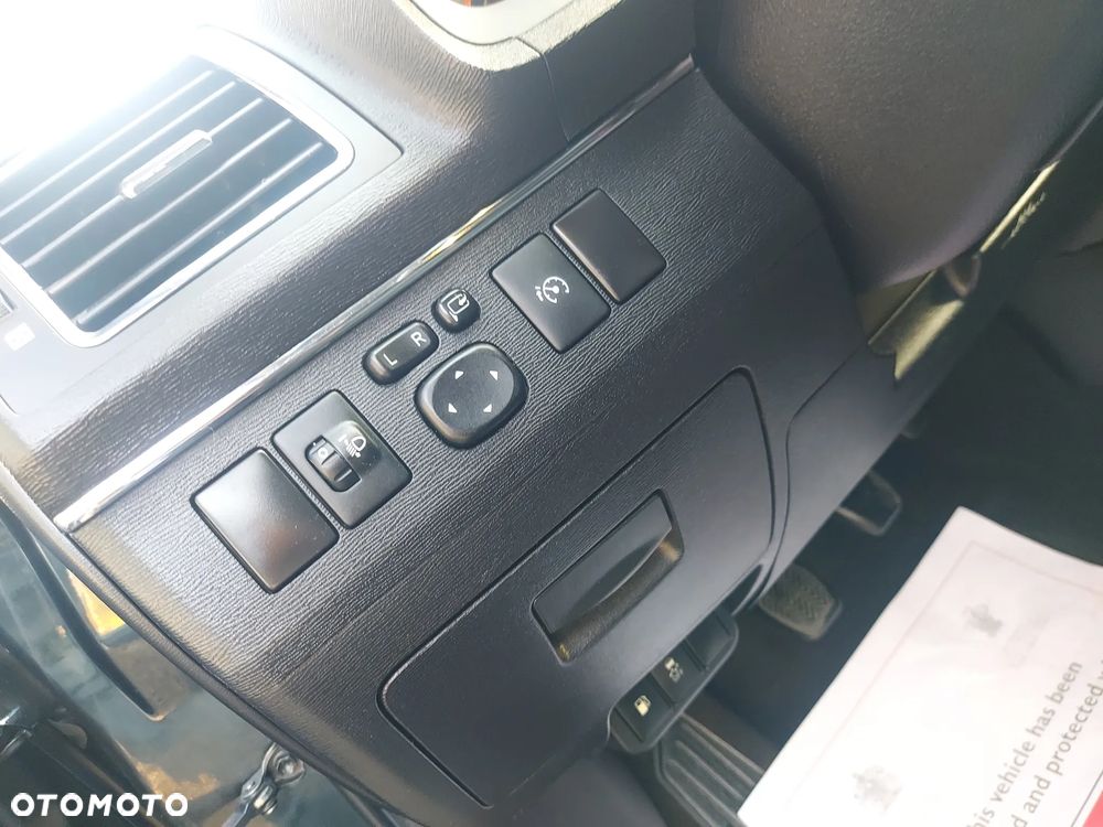 Toyota Avensis - 31