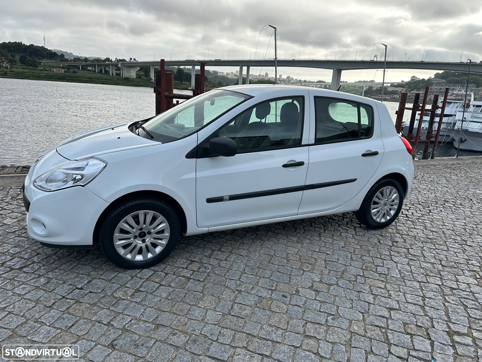 Renault Clio 1.5 dCi 90 FAP Dynamique - 2
