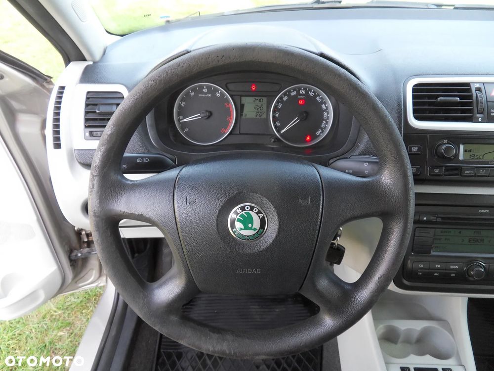 Skoda Roomster 1.4 16V Style PLUS EDITION - 16