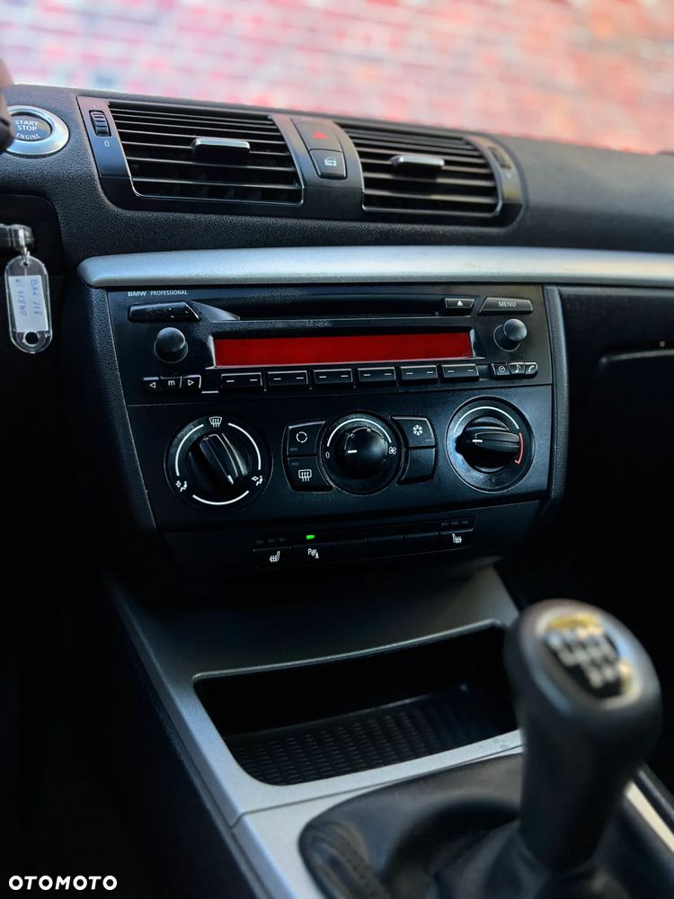 BMW Seria 1 118d - 25