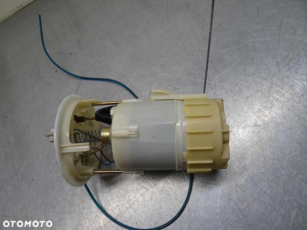 RENAULT MEGANE II HB 3D 1.4B POMPA PALIWA - 1