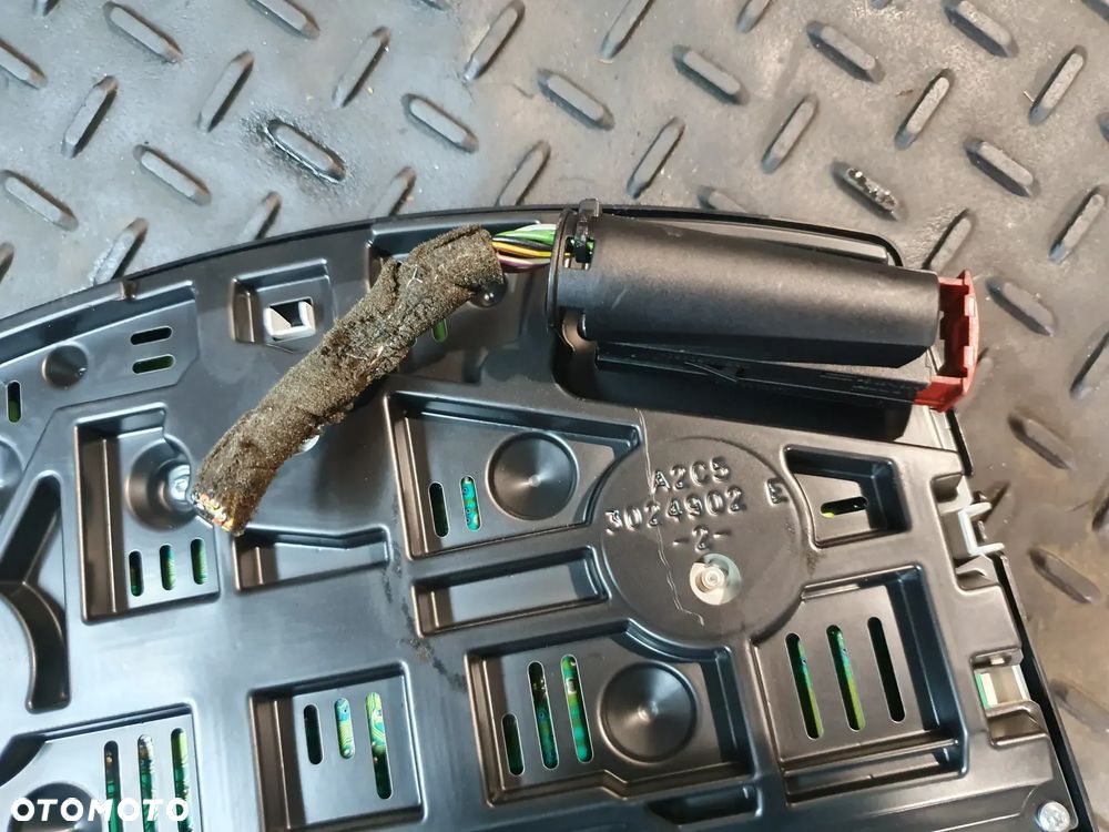 Licznik Opel Astra H 1.9 CDTI 13216684 ZAFIRA B EUROPA DEMONTAŻ - 4