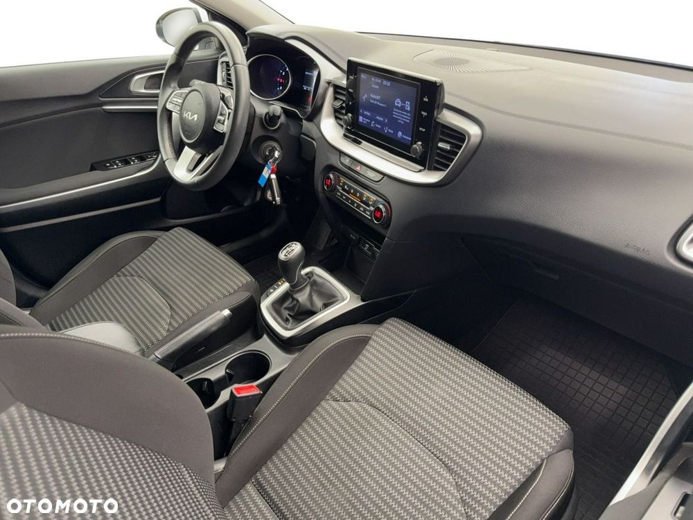Kia Ceed - 15