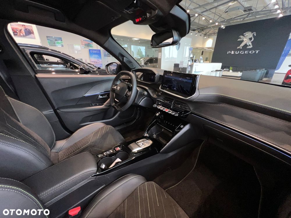 Peugeot 2008 PureTech mHEV GT Exclusive e-DCS6 - 13