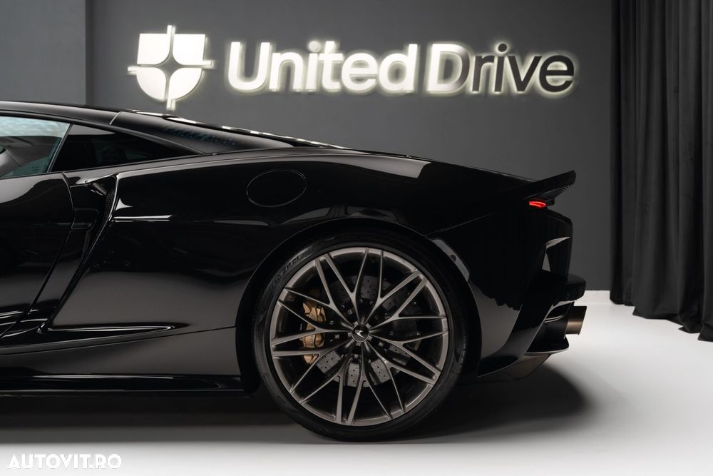 McLaren GT - 25
