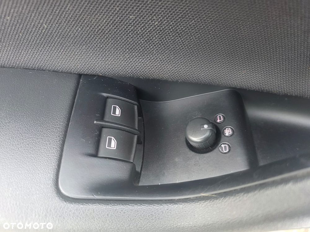 Audi A3 3-drzwiowe 1.6 Ambition - 28