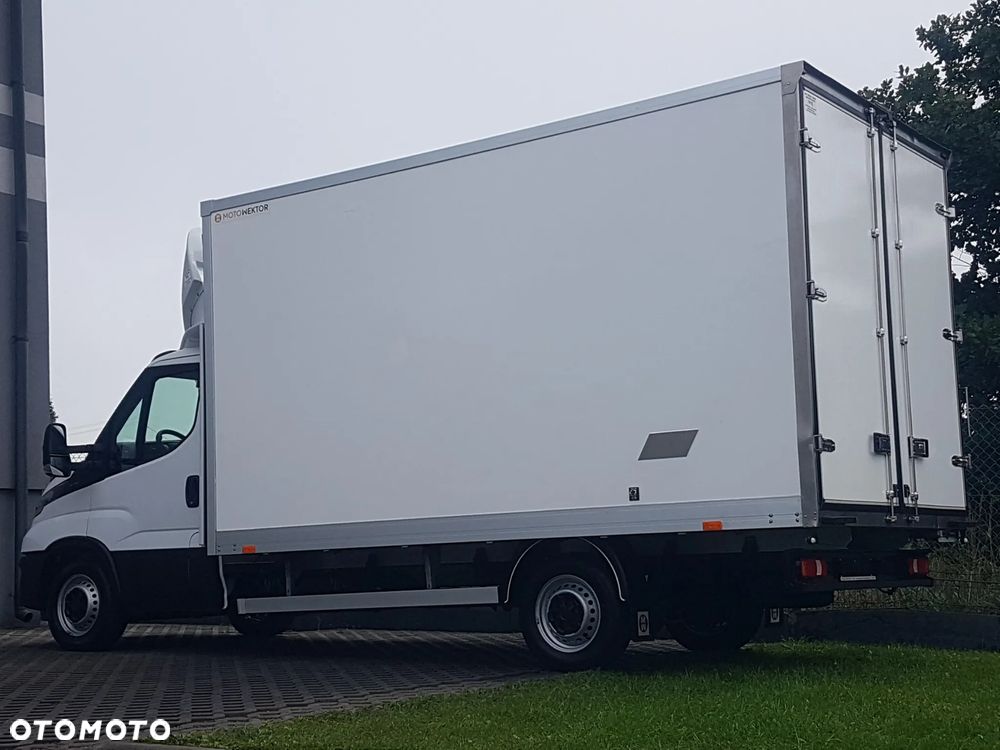 Iveco DAILY KONTENER 8EP KLIMA 4,21x2,23x2,23 3,0-160KM 35S16 KRAJOWY MANUAL 6-BIEGÓW - 28