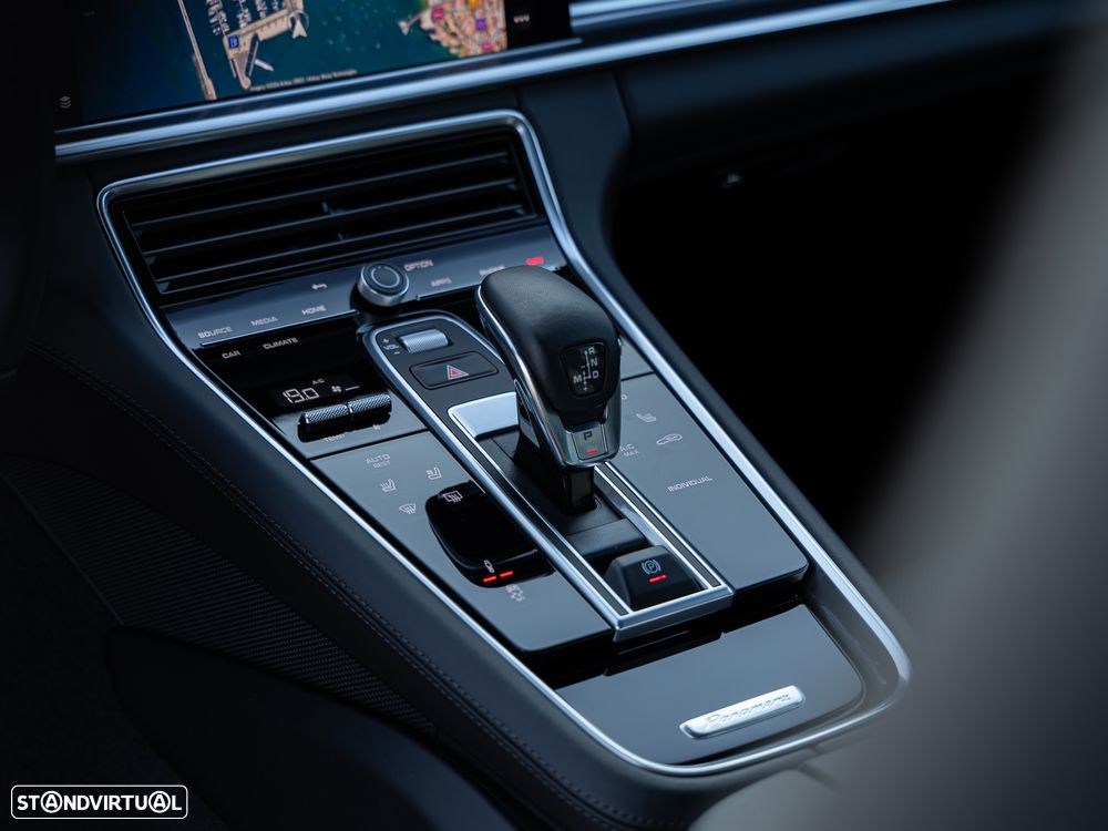 Porsche Panamera 4 E-Hybrid Platinum Edition com PDLS - 17
