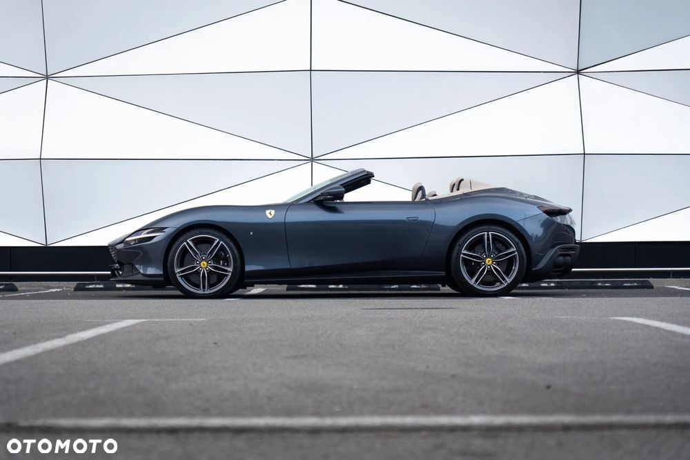 Ferrari Roma Spider 2025