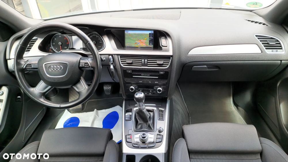 Audi A4 Limousine - 16