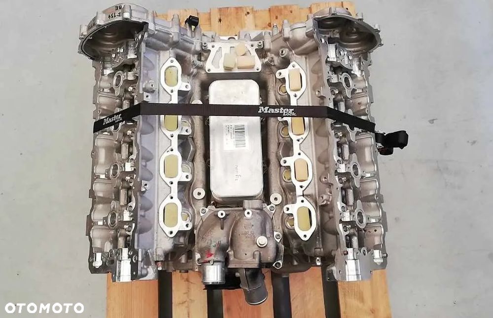 silnik Ferrari Portofino Shortblock 2281684 NOWY 31 708 zł netto - 10