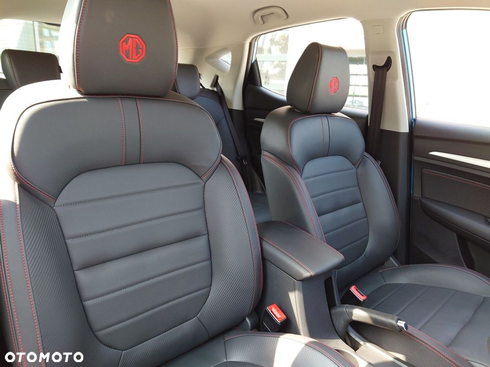 MG ZS - 12