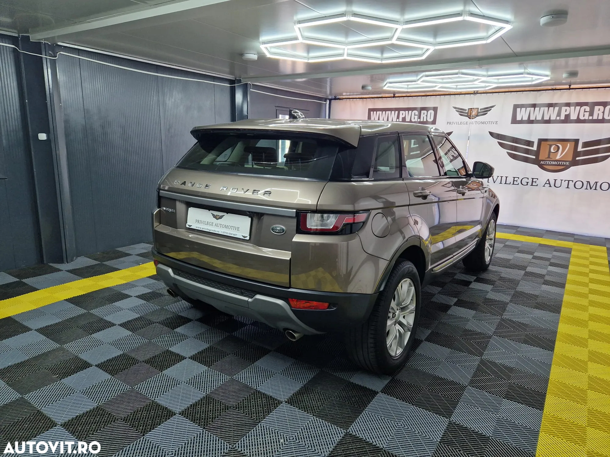 Land Rover Range Rover Evoque 2.0 D150 HSE - 4