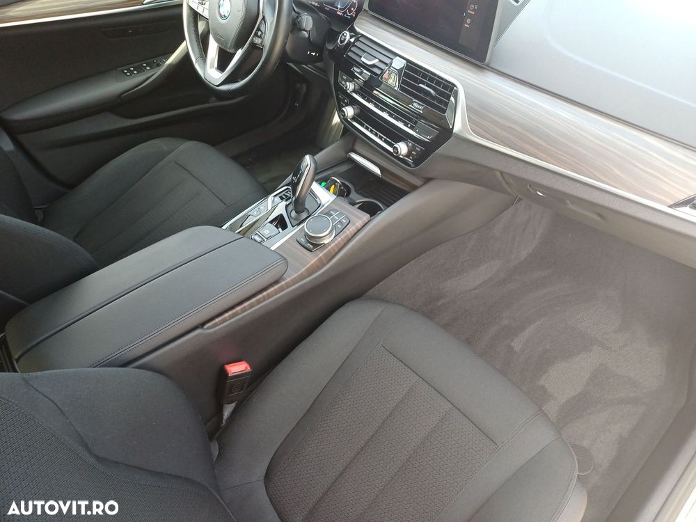 BMW 5 Series 2021 — imagine 26