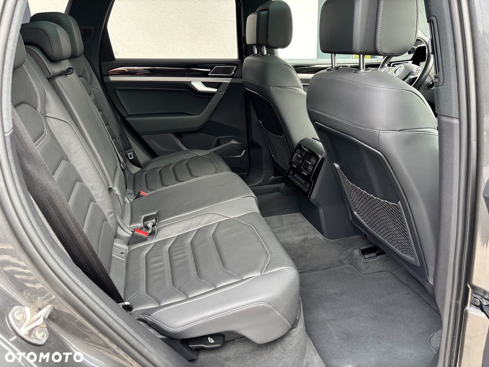 Volkswagen Touareg 4.0 V8 TDI SCR 4Mot R-Line - 35